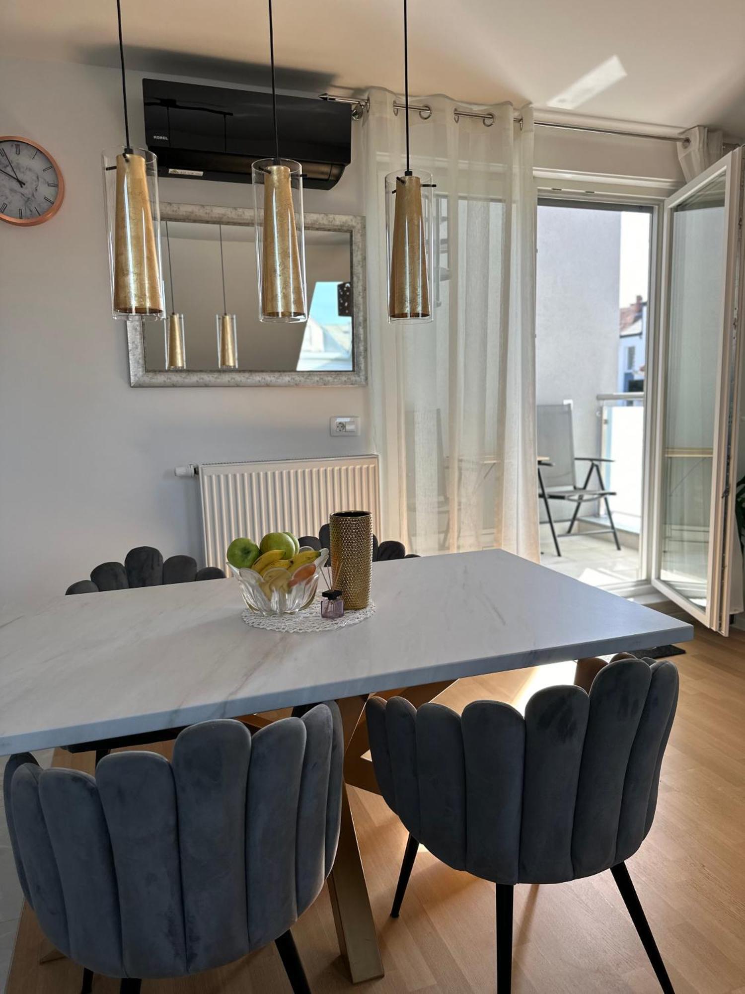 Apartman “Manhattan” Krizevci Exterior photo